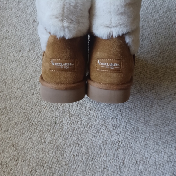 UGGs Koolaburra Dezi Tan suede boot size 9. Excellent like New condition - Picture 6 of 14